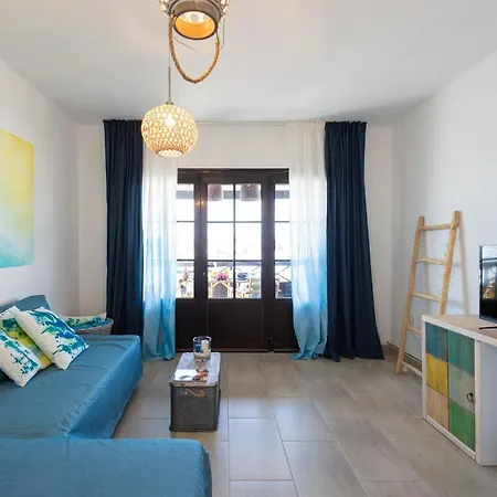 White Sunset Apartment *
